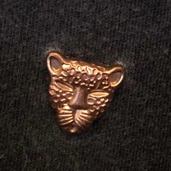 URBAN OUTFITTERS CROP TOP with metal lepords - Picture 2 of 3